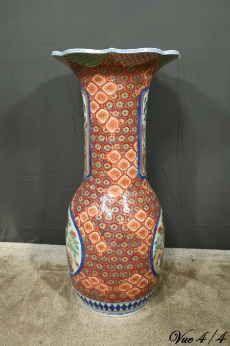 Vase en Porcelaine du Japon, époque Meiji – Fin XIXe