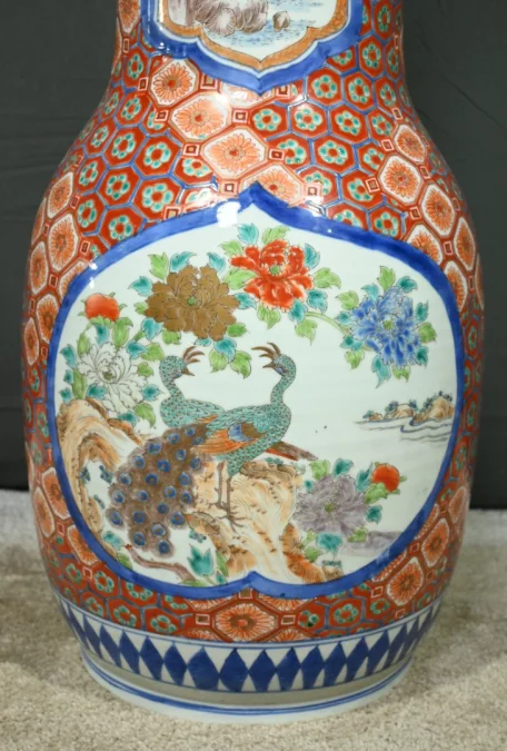 Vase en Porcelaine du Japon, époque Meiji – Fin XIXe