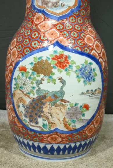 Vase en Porcelaine du Japon, époque Meiji – Fin XIXe