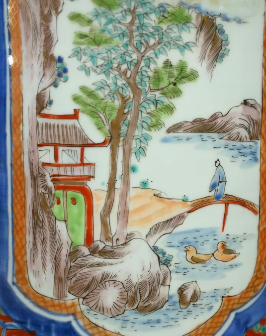 Vase en Porcelaine du Japon, époque Meiji – Fin XIXe