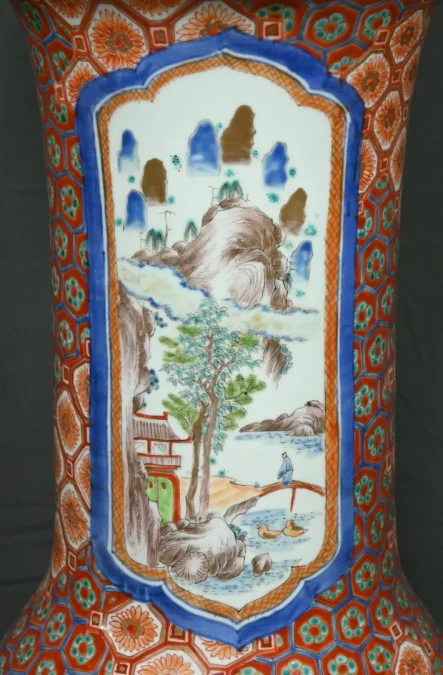 Vase en Porcelaine du Japon, époque Meiji – Fin XIXe