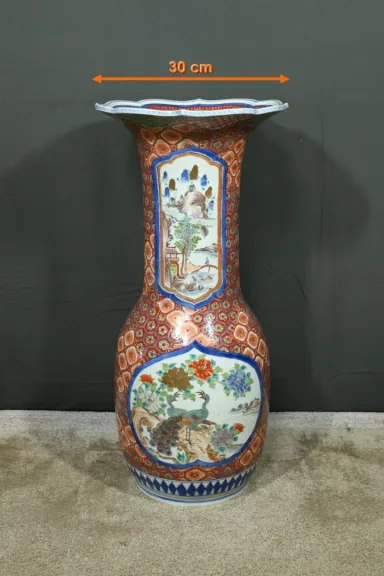 Vase en Porcelaine du Japon, époque Meiji – Fin XIXe