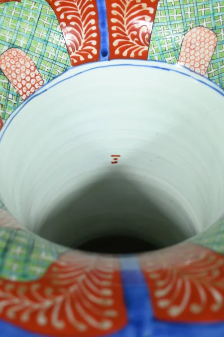 Vase en Porcelaine du Japon, époque Meiji – Fin XIXe