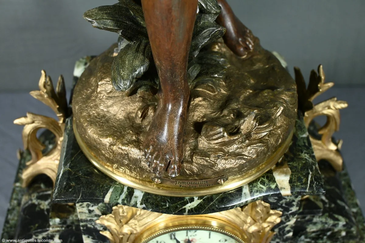 Pendule en Régule et Marbre, titrée “Jardinier”, signée A. Moreau – Fin XIXe