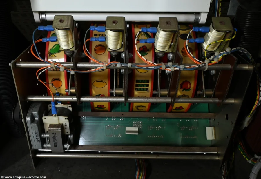 Machine à Sous Jeutel Super Diamant en Stratifié – 1980