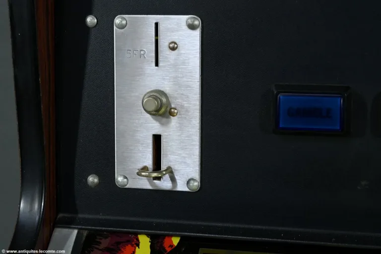 Machine à Sous Jeutel Super Diamant en Stratifié – 1980