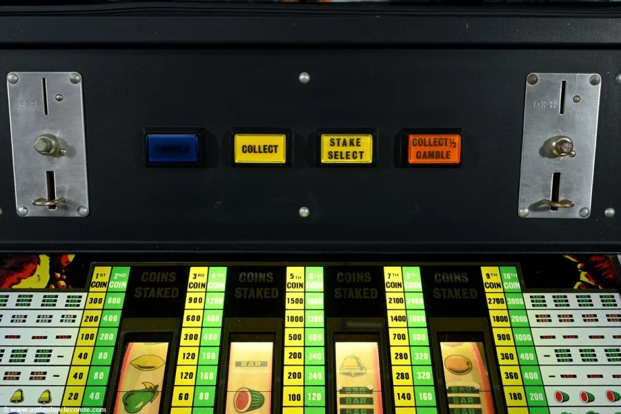 Machine à Sous Jeutel Super Diamant en Stratifié – 1980