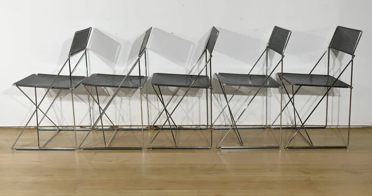 Suite de 5 Chaises Nuova X Line Omli pour Magis, par Niels Joergen Haugesen – 1980