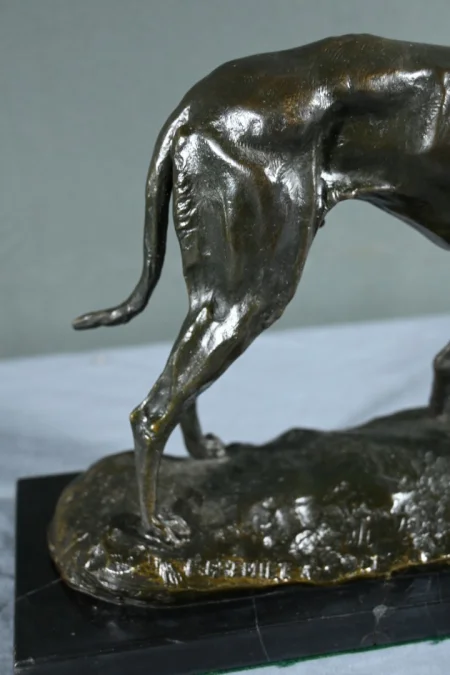BRONZEN WINDHOND getekend E.FREMIET