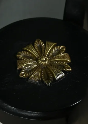 Sellette en Bois Noirci, style Napoléon III – 1920