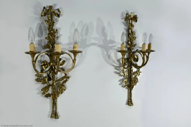 BRONZE WALL LIGHTS