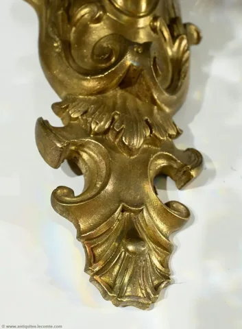 WANDLEUCHTEN IM LOUIS XV-STIL