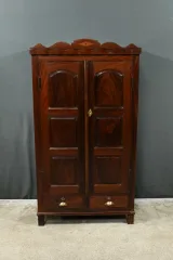 INDISCHER GEWÜRZSCHRANK