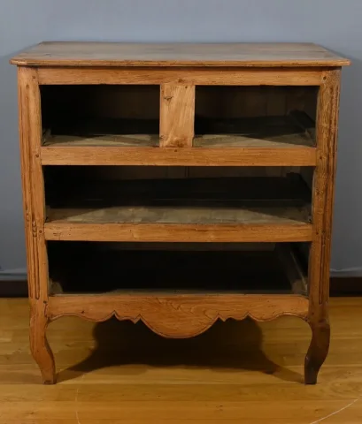 Petite Commode en Frêne, Transition Louis XIV/Louis XV – Fin XVIIIe