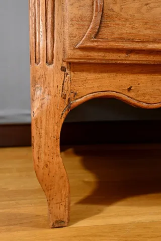 Petite Commode en Frêne, Transition Louis XIV/Louis XV – Fin XVIIIe