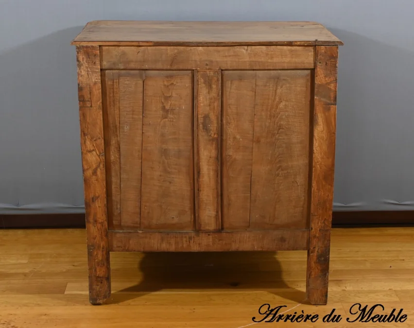 Petite Commode en Frêne, Transition Louis XIV/Louis XV – Fin XVIIIe
