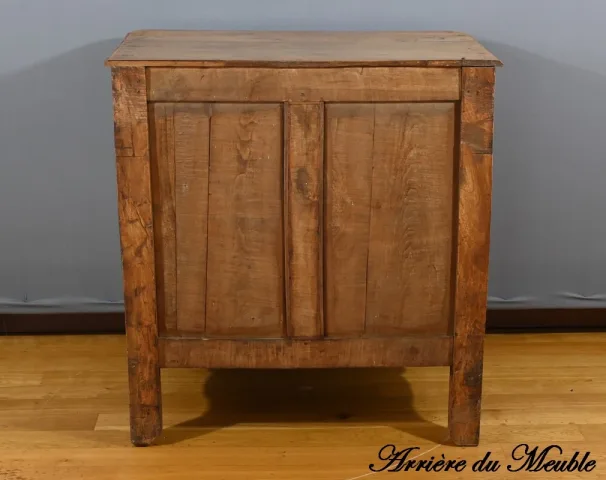 Petite Commode en Frêne, Transition Louis XIV/Louis XV – Fin XVIIIe