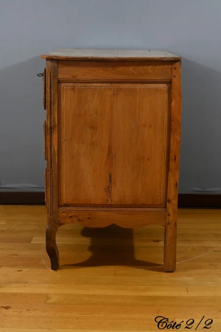 Petite Commode en Frêne, Transition Louis XIV/Louis XV – Fin XVIIIe