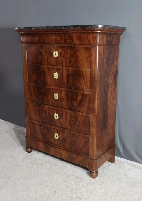 Chiffonnier en ronce d’acajou, époque Restauration – Début XIXe