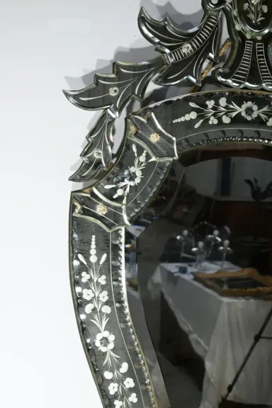 Miroir Vénitien en Verre Eglomisé – 1950