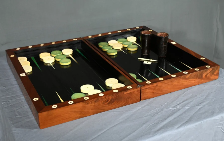 Tablier de Trictrac en Acajou – 1920