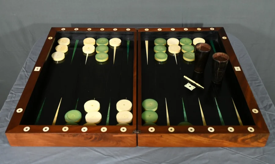 Tablier de Trictrac en Acajou – 1920