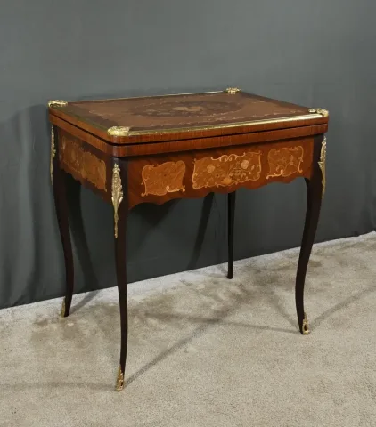 Table de Jeux en Acajou, style Transition Louis XV/Louis XVI – Fin XIXe