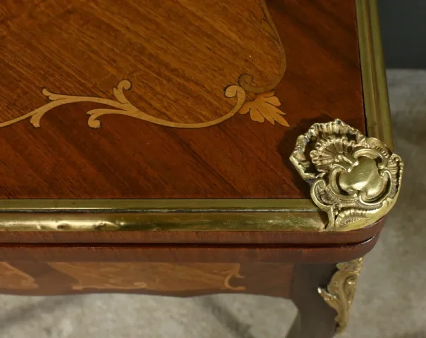 Table de Jeux en Acajou, style Transition Louis XV/Louis XVI – Fin XIXe