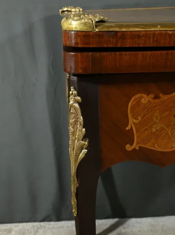 Table de Jeux en Acajou, style Transition Louis XV/Louis XVI – Fin XIXe