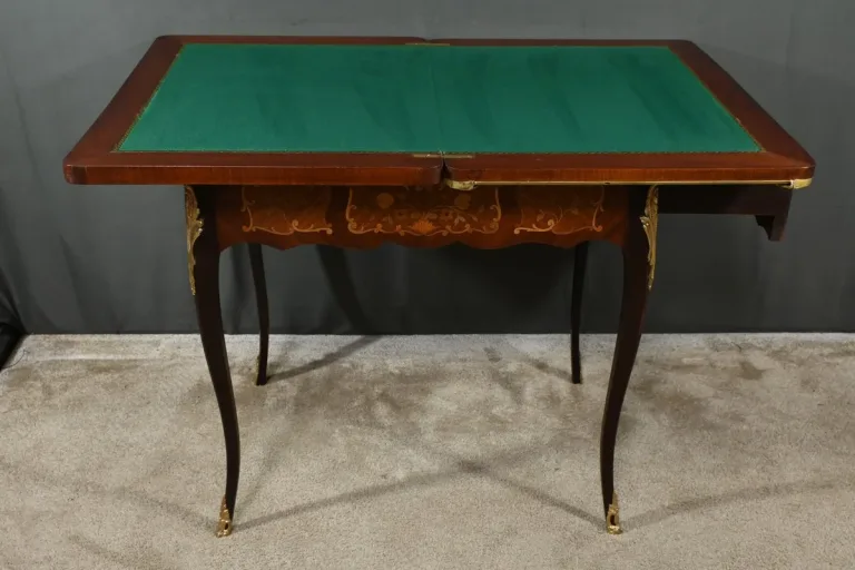 Table de Jeux en Acajou, style Transition Louis XV/Louis XVI – Fin XIXe