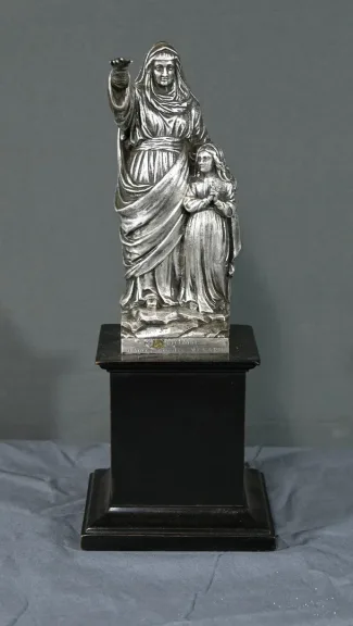 Statuette « Sainte Anne et la Vierge » en Métal argenté, par Guillonneau – Fin XIXe