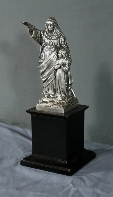 SILBERNE PLATTENSTATUETTE DER HEILIGEN ANNA und DER JUNGFRAU MARIA