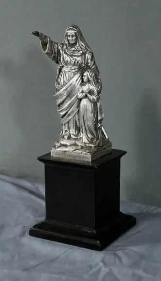 Statuette « Sainte Anne et la Vierge » en Métal argenté, par Guillonneau – Fin XIXe