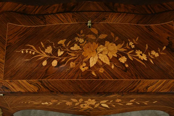 Petit Bureau de Dame en Palissandre, style Louis XV – 2ème Partie XIXe