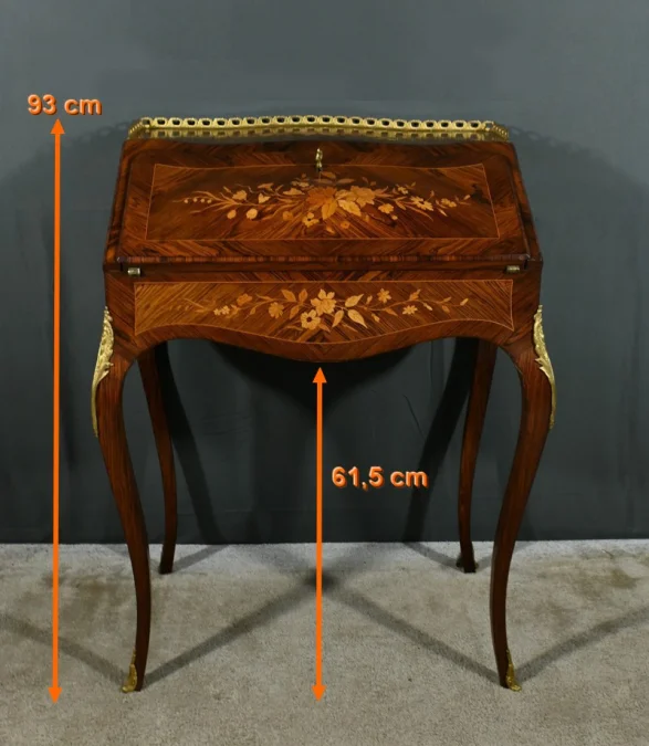 SCHREIBTISCH IM LOUIS XV-STIL