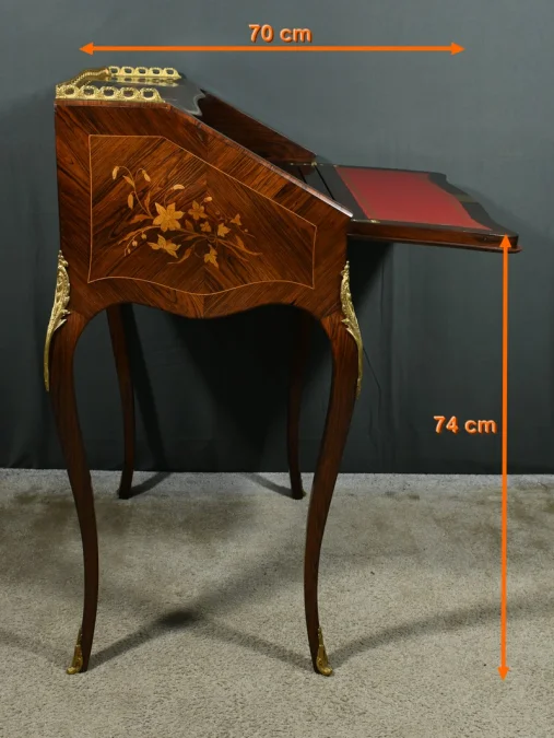 SCHREIBTISCH IM LOUIS XV-STIL