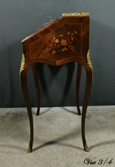Petit Bureau de Dame en Palissandre, style Louis XV – 2ème Partie XIXe