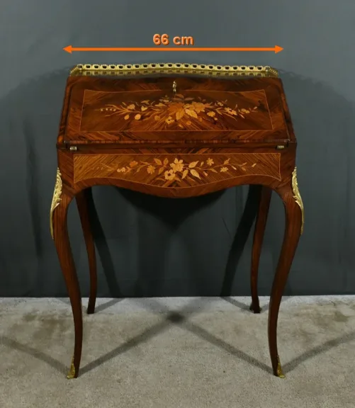 Petit Bureau de Dame en Palissandre, style Louis XV – 2ème Partie XIXe