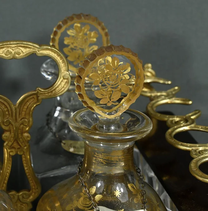 NAPOLEON III PERIOD DECANTER BOX