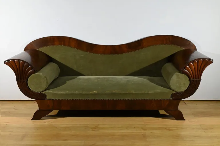 Canapé en Ronce d’Acajou, style Biedermeier – Fin XIXe