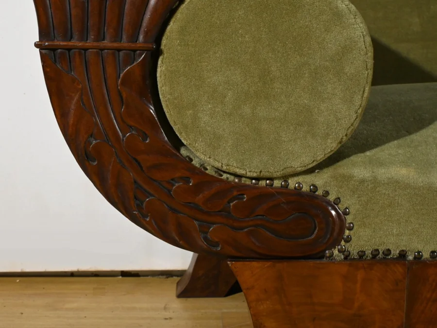 BIEDERMEIER STYLE SETTEE