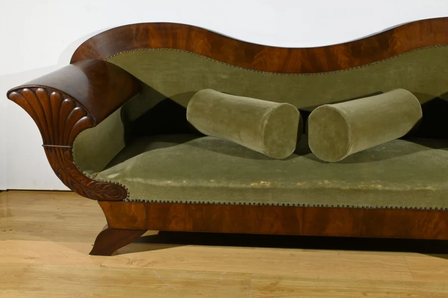 BIEDERMEIER STYLE SETTEE