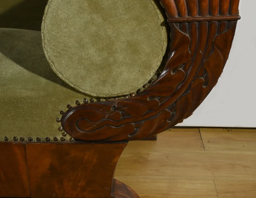 BIEDERMEIER STYLE SETTEE