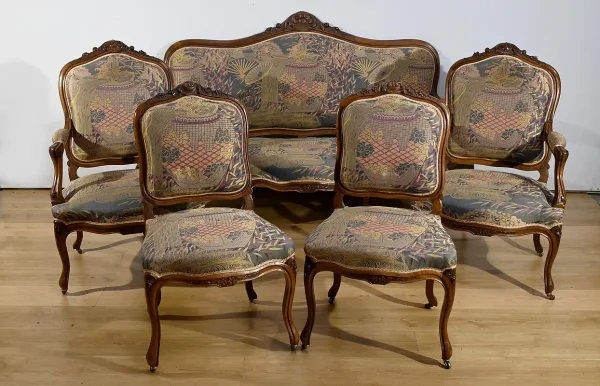 WOHNZIMMER-GRUPPE IM LOUIS XV-STIL