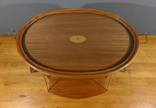 Table à Thé en Acajou Blond, Art Déco – 1920