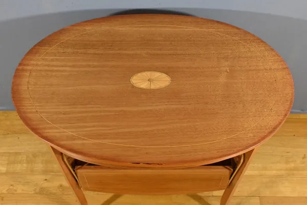 Table à Thé en Acajou Blond, Art Déco – 1920