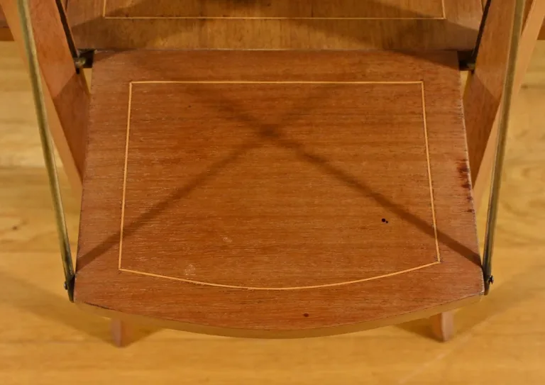 Table à Thé en Acajou Blond, Art Déco – 1920