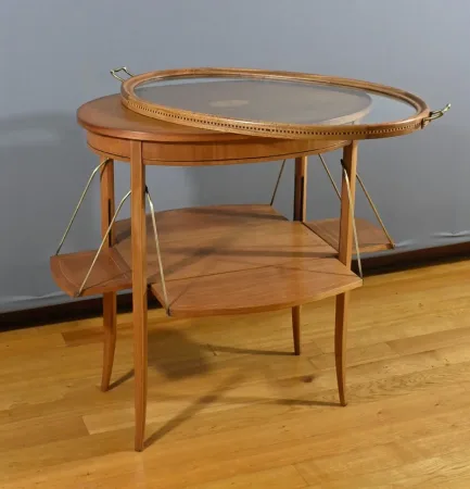 Table à Thé en Acajou Blond, Art Déco – 1920