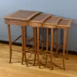 Tables Gigognes en Chêne – 1930