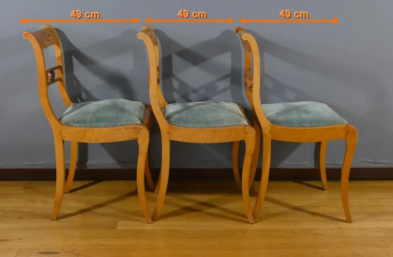 Chaises en Erable Moucheté, style Charles X – Milieu XXe
